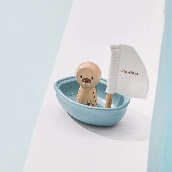 Sailing Boat - Walrus