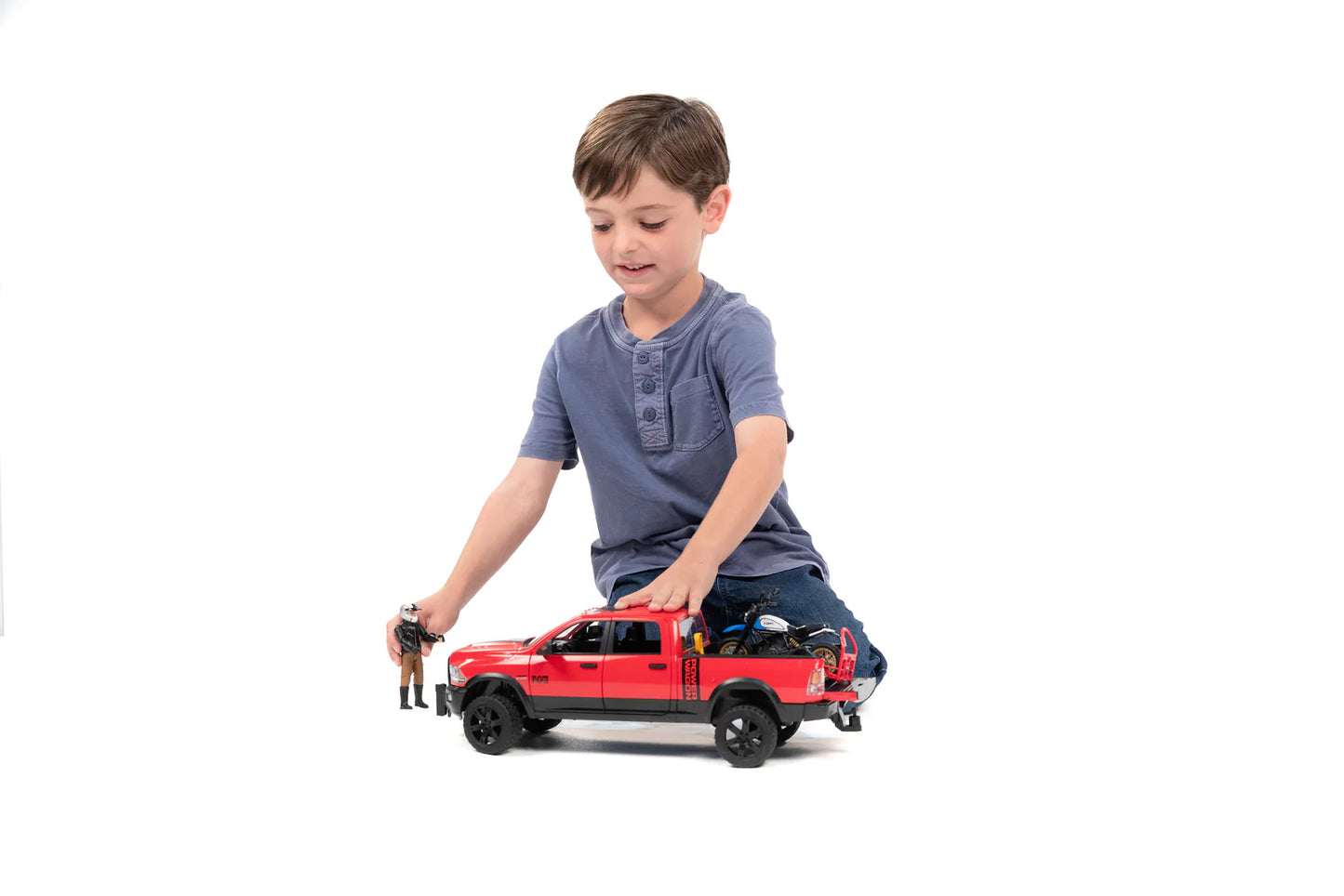 RAM 2500 Power Wagon w Scrampler Ducati Desert Sied