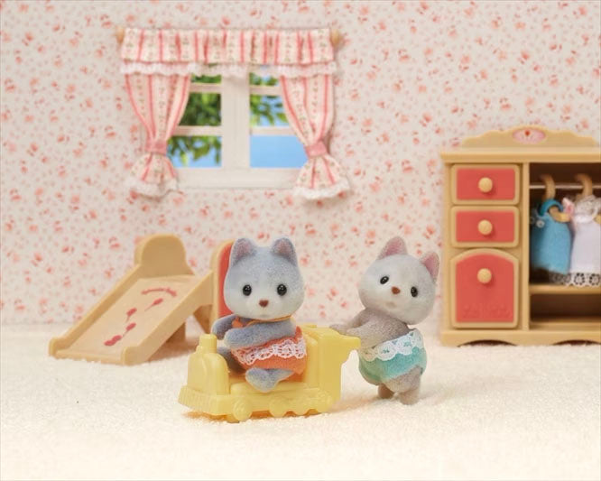 Calico Critters Husky Twins