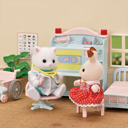 Calico Critters Village Doctor Starter Set - Little Pickles Toy Store