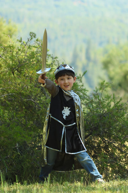 Silver Knight Set With Cape & Crown - Little Pickles Toy Store