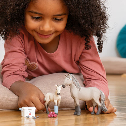 Schleich Horse Club Hannah's first-aid kit - Little Pickles Toy Store