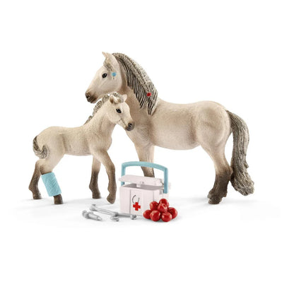 Schleich Horse Club Hannah's first-aid kit - Little Pickles Toy Store