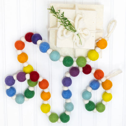 Festive Garland - Little Pickles Toy Store