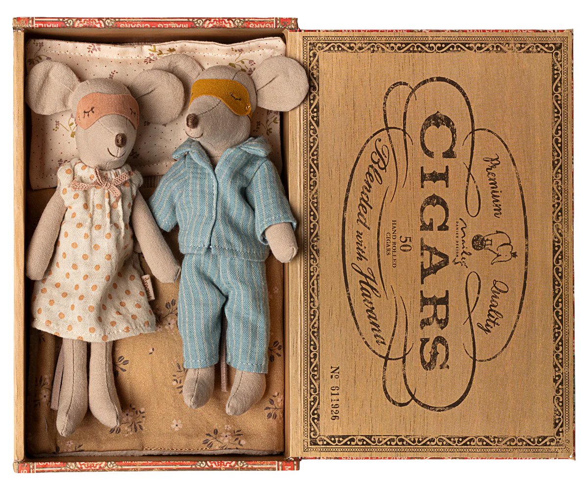 Maileg Mum & Dad Mice in Cigar Box