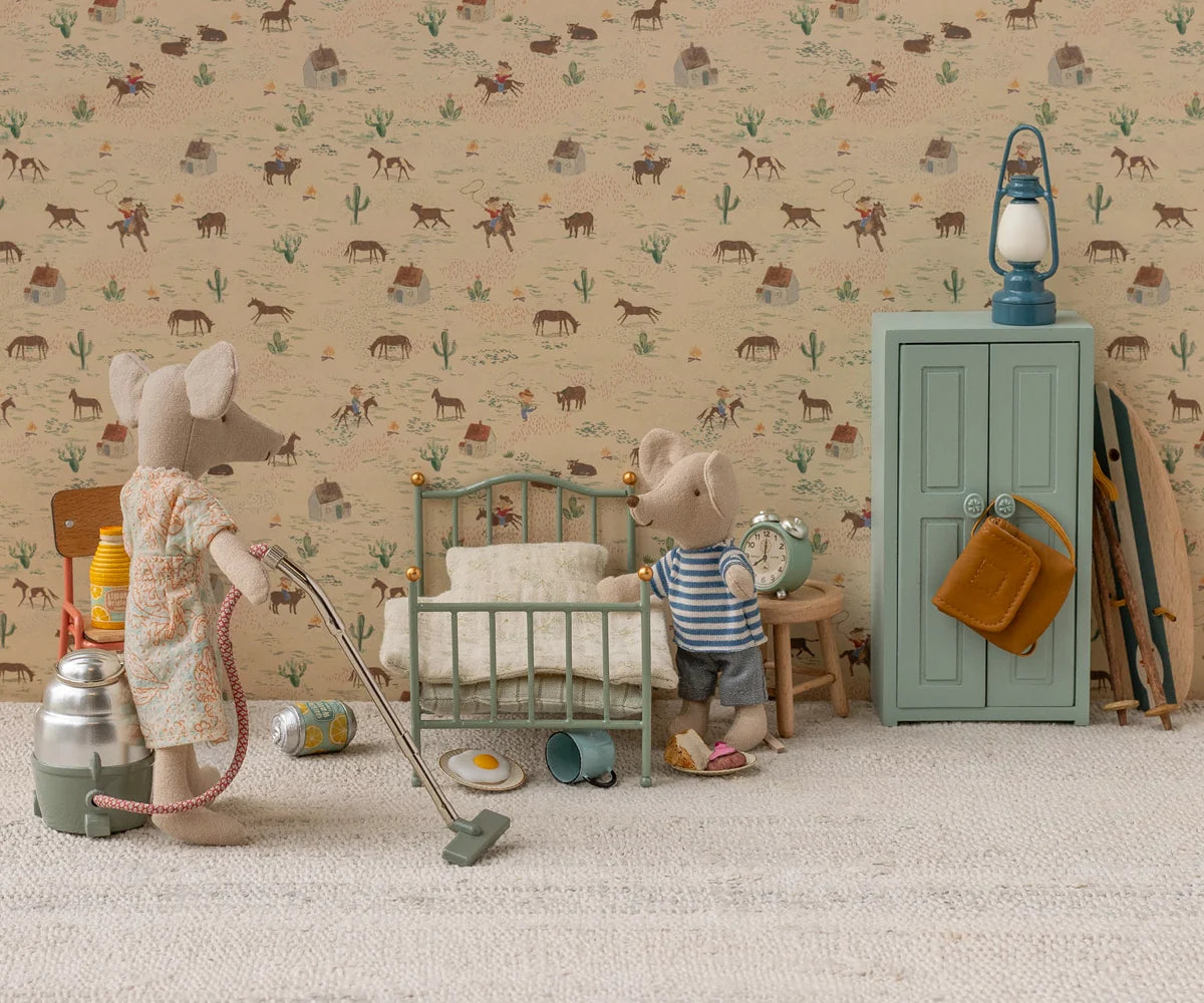 Maileg Vintage Bed, Mouse - Mint
