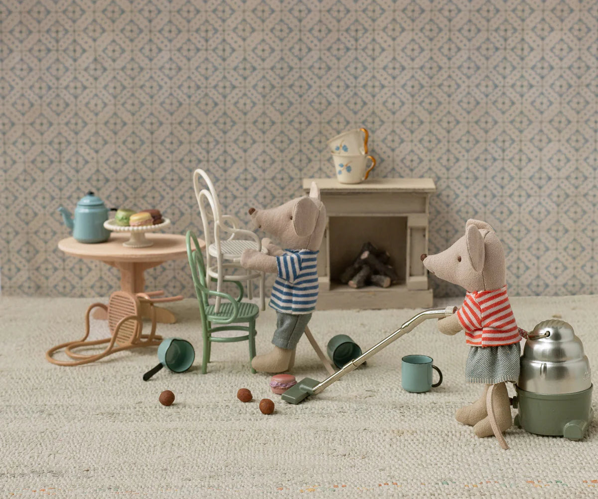 Maileg Vacuum Cleaner, Mouse