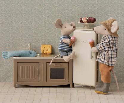 Maileg Kitchen, Mouse - Light Brown