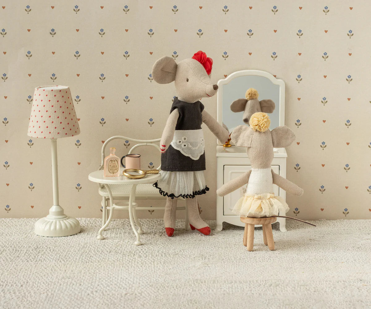 Maileg Beautician Mouse, Mum #17-6304