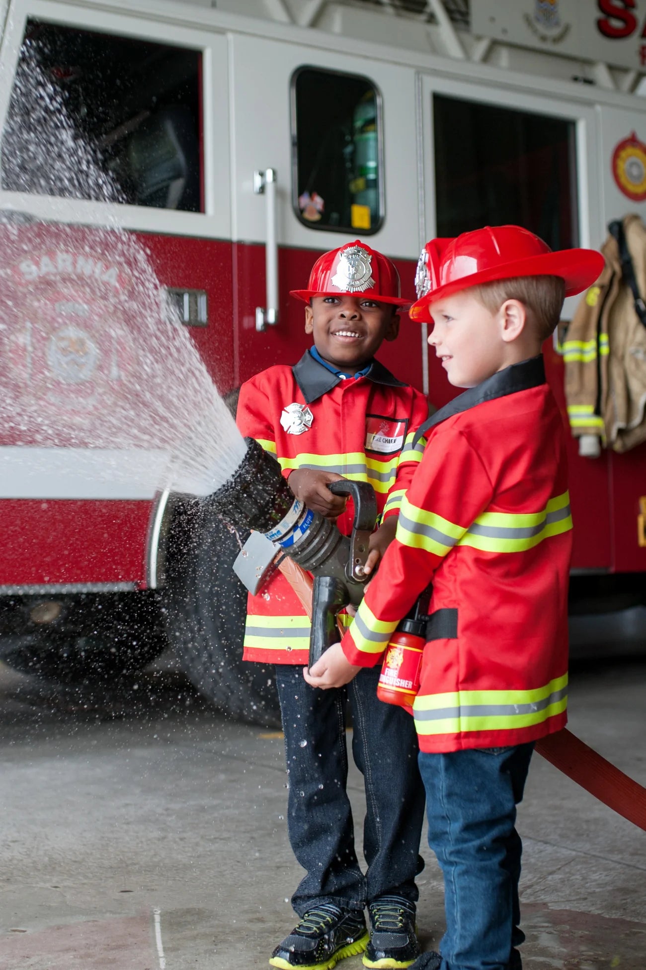 Firefighter Set, Includes 5 Accessories