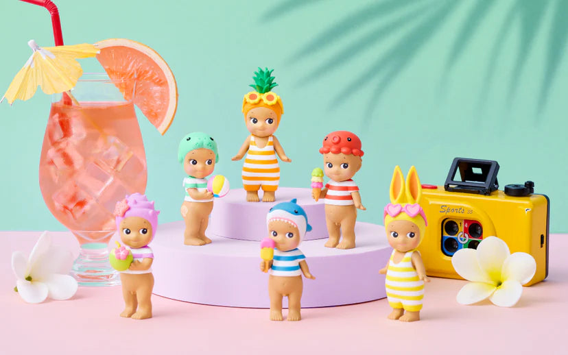 Sonny Angel Minifigure Summer Vacation: Sun-Kissed Style