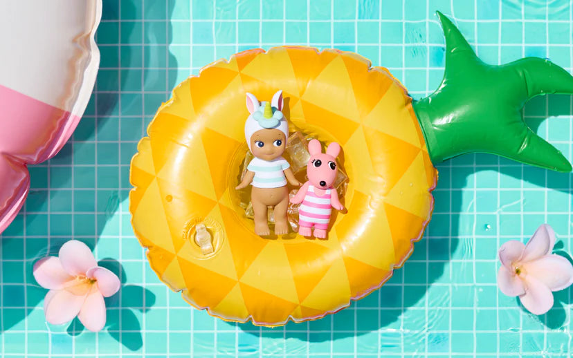 Sonny Angel Minifigure Summer Vacation: Sun-Kissed Style