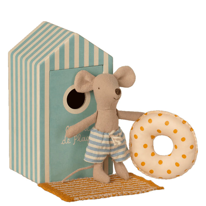 Beach Mice, Little brother in cabin de plage
