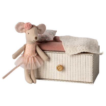 Dance Mouse in Daybed, Little Sister